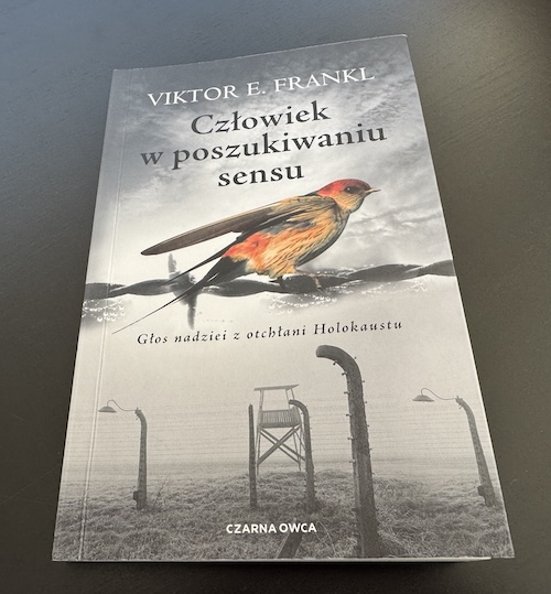 Okładka książki Człowiek w poszukiwaniu sensu, Viktor E. Frankl